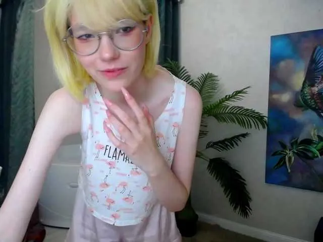 Live sex webcam photo for GentleFlow #275643243