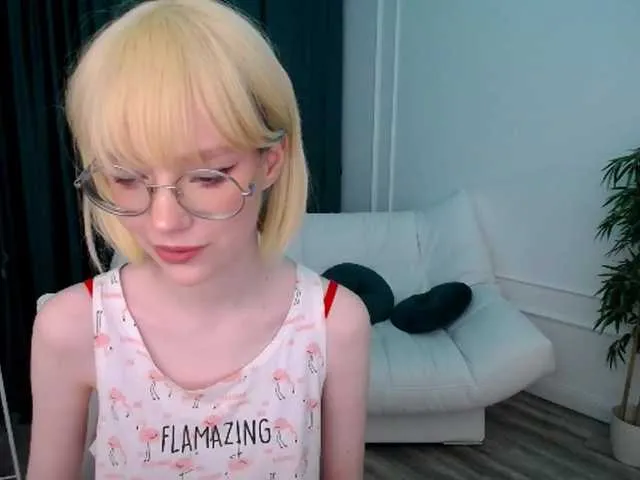 Live sex webcam photo for GentleFlow #275672283