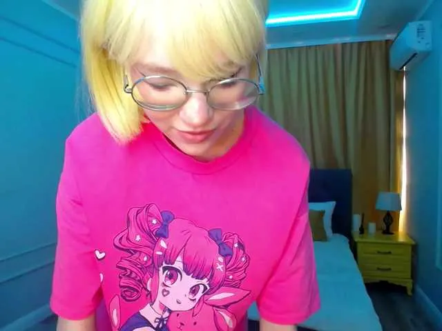 Live sex webcam photo for GentleFlow #275675062