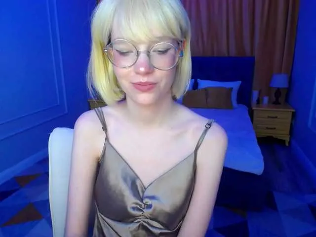 Live sex webcam photo for GentleFlow #275676632