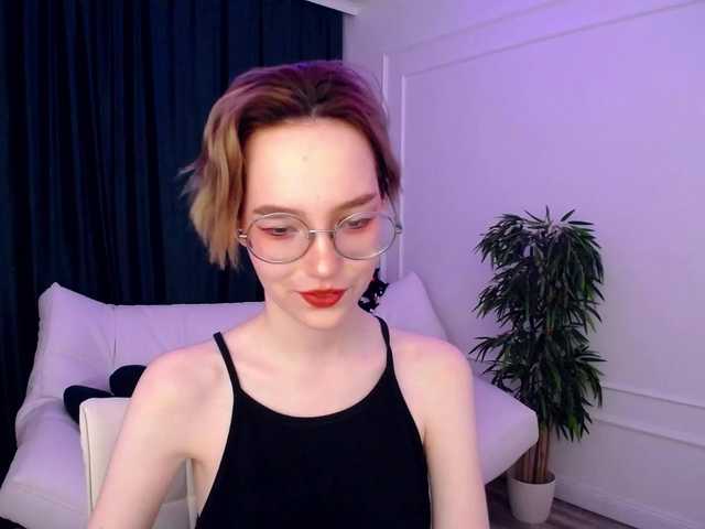 Live sex webcam photo for GentleFlow #276117777