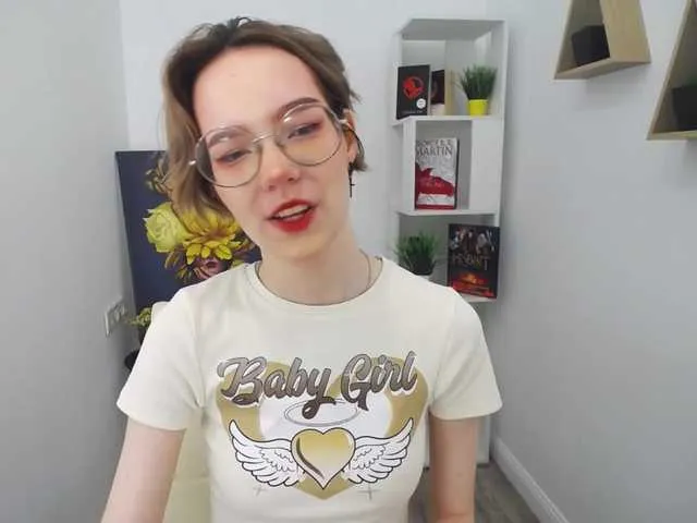 Live sex webcam photo for GentleFlow #276160199