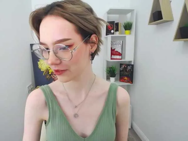 Live sex webcam photo for GentleFlow #276162557