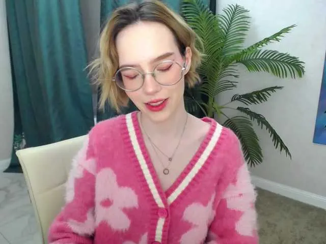 Live sex webcam photo for GentleFlow #276536753