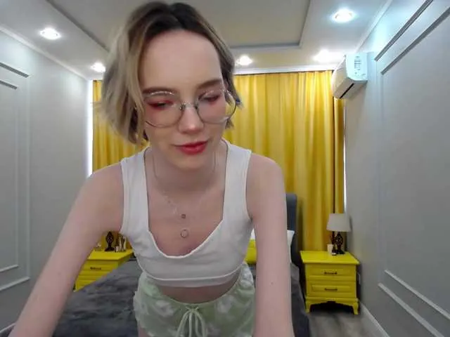 Live sex webcam photo for GentleFlow #276542495