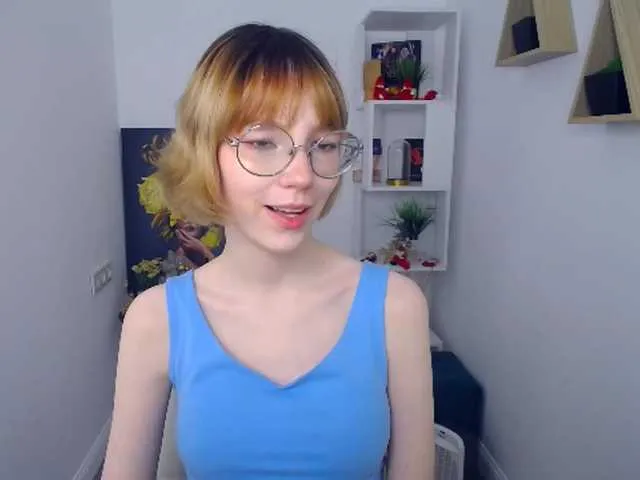 Live sex webcam photo for GentleFlow #276878600