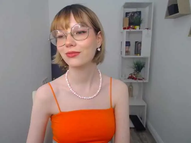 Live sex webcam photo for GentleFlow #276937768