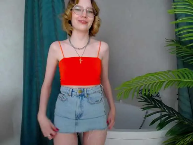 Live sex webcam photo for GentleFlow #277392952