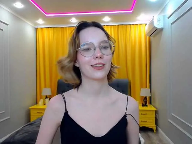 Live sex webcam photo for GentleFlow #277437371