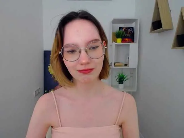 Live sex webcam photo for GentleFlow #277472373