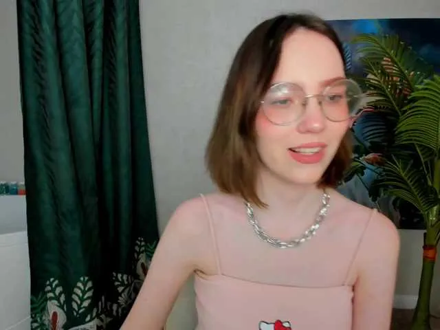 Live sex webcam photo for GentleFlow #277793951