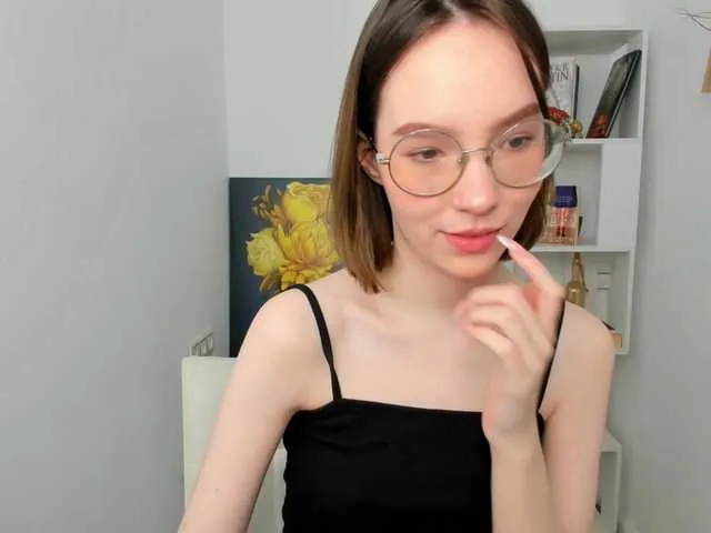 Live sex webcam photo for GentleFlow #277855999