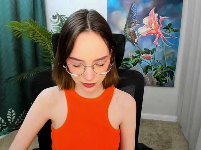 Live sex webcam photo for GentleFlow #277994570