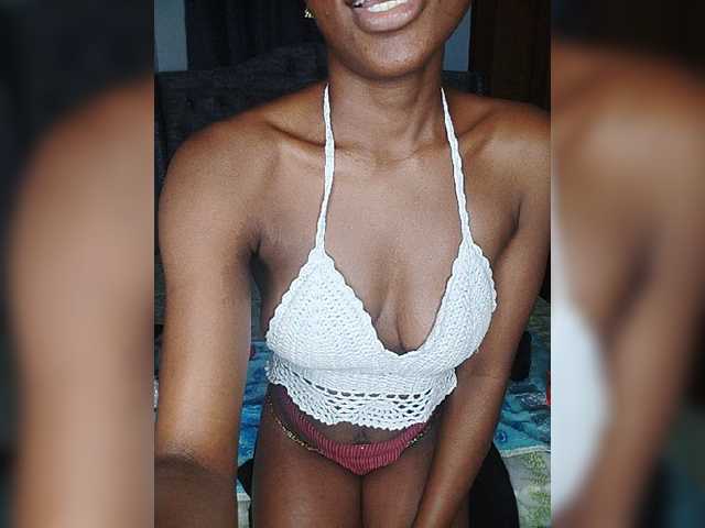 Live sex webcam photo for Georgeous123 #276100429