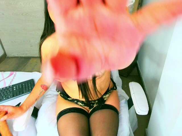 Live sex webcam photo for Georgina-foxy #276227524