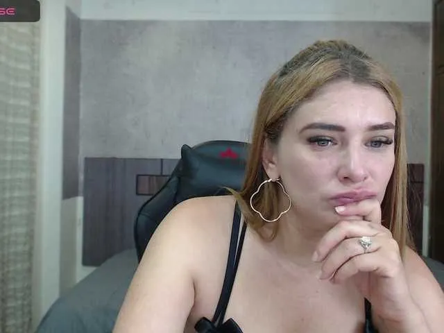 Live sex webcam photo for Geovanafranco #276348164