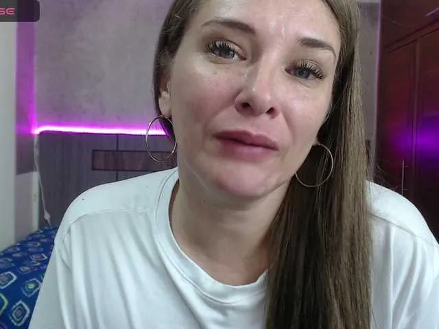 Live sex webcam photo for Geovanafranco #276536995