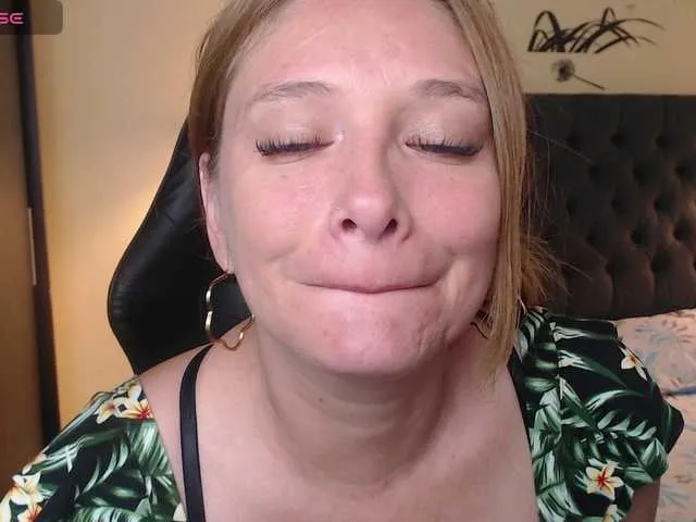 Live sex webcam photo for Geovanafranco #276954234