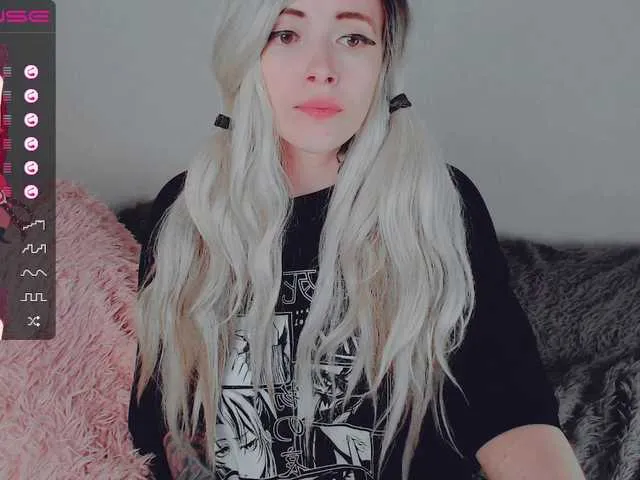 Live sex webcam photo for GeraBrown #275687524