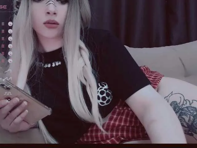 Live sex webcam photo for GeraBrown #277494309