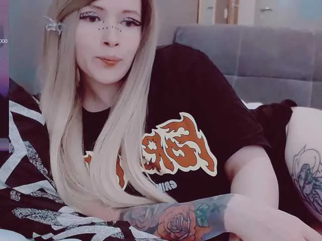 Live sex webcam photo for GeraBrown #277789431
