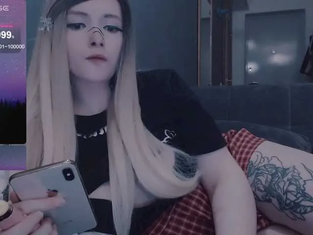 Live sex webcam photo for GeraBrown #277892745