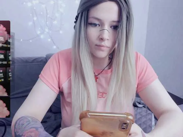 Live sex webcam photo for GeraBrown #291223770