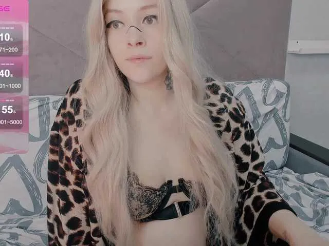 Live sex webcam photo for GeraBrown #291822957