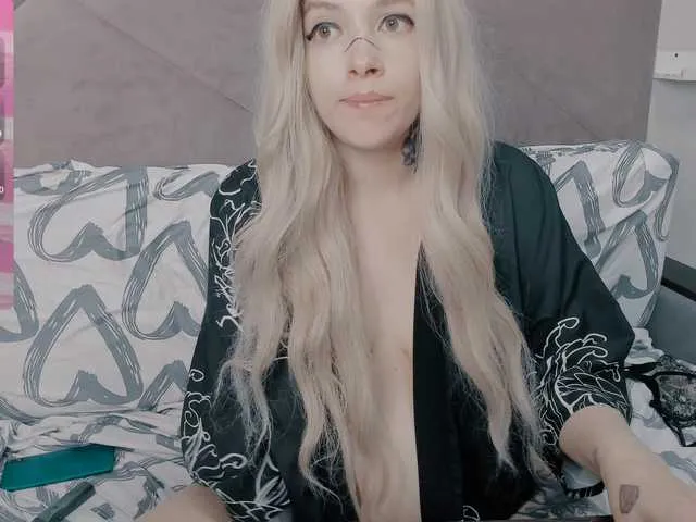 Live sex webcam photo for GeraBrown #291833151