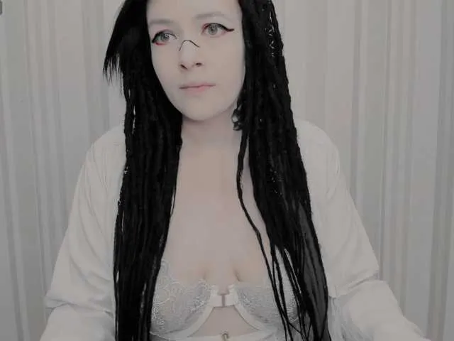 Live sex webcam photo for GeraBrown #292367743
