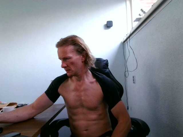 Live sex webcam photo for Germal1 #273335808