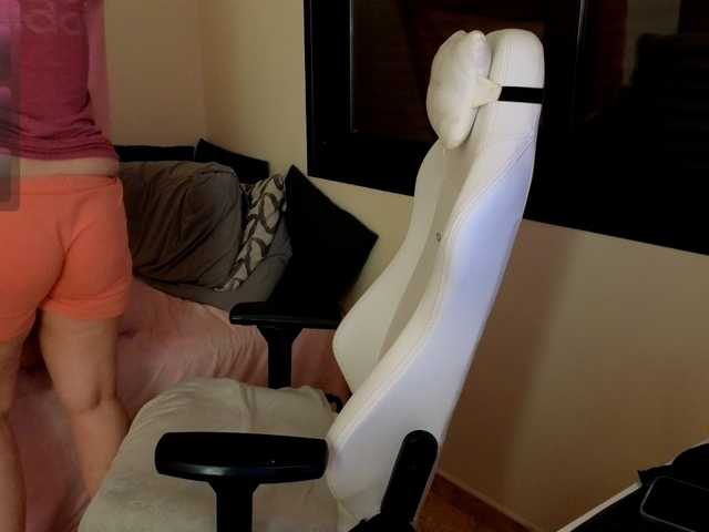 Live sex webcam photo for Germangirl96 #290882748