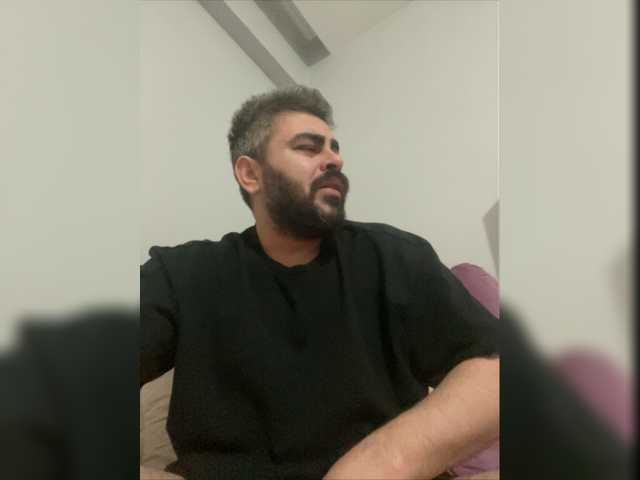 Live sex webcam photo for Gerze5734 #277300917