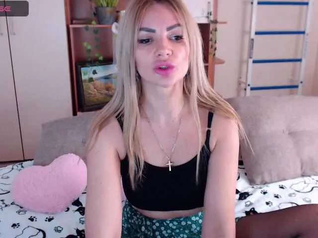 Live sex webcam photo for GessaBelluci #277630274