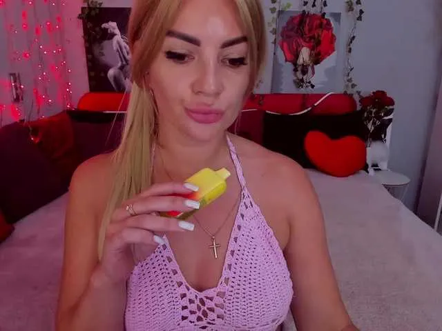 Live sex webcam photo for GessaBelluci #291405193