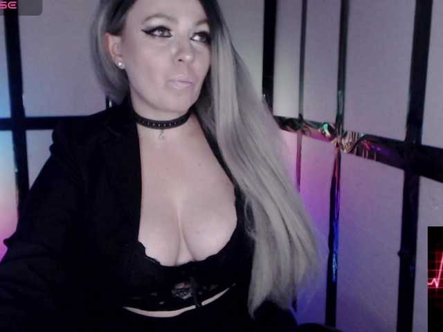 Live sex webcam photo for GeteraX #290378835