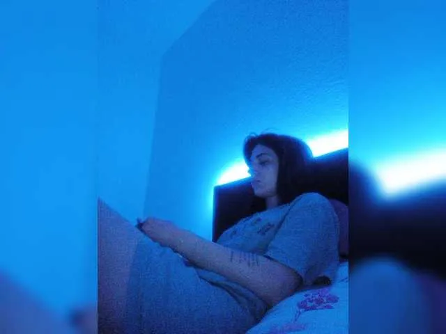 Live sex webcam photo for Gia99M #277884440