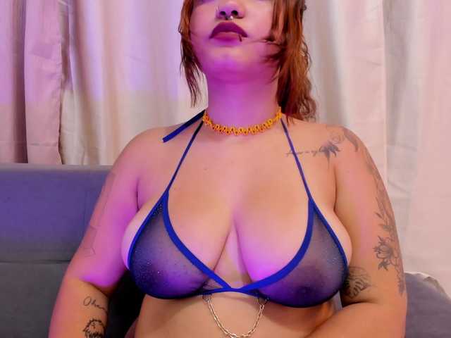 Live sex webcam photo for GiaClark01 #275710338