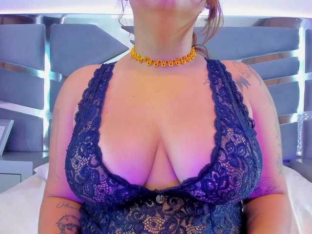 Live sex webcam photo for GiaClark01 #275751055