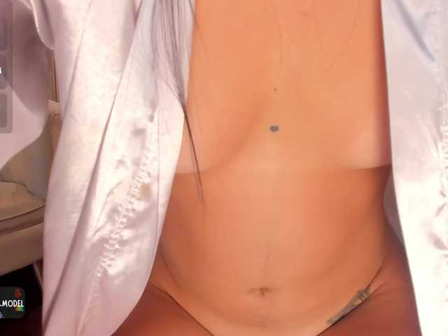 Live sex webcam photo for GiaFerrara #291368240