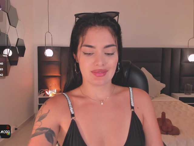 Live sex webcam photo for GiaFerrara #291848575