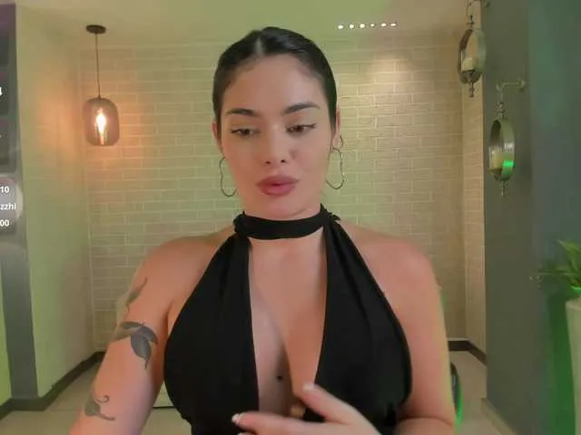 Live sex webcam photo for GiaFerrara #292251042