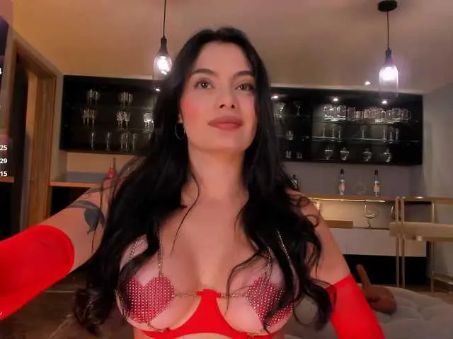 Live sex webcam photo for GiaFerrara #293559271