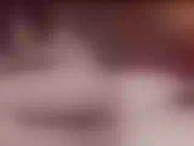 Live sex webcam photo for GiaGoldie #272058774