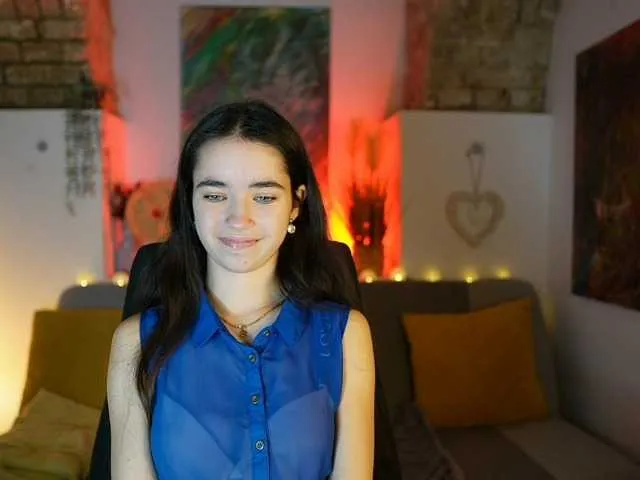 Live sex webcam photo for GiaPaige18 #290335016