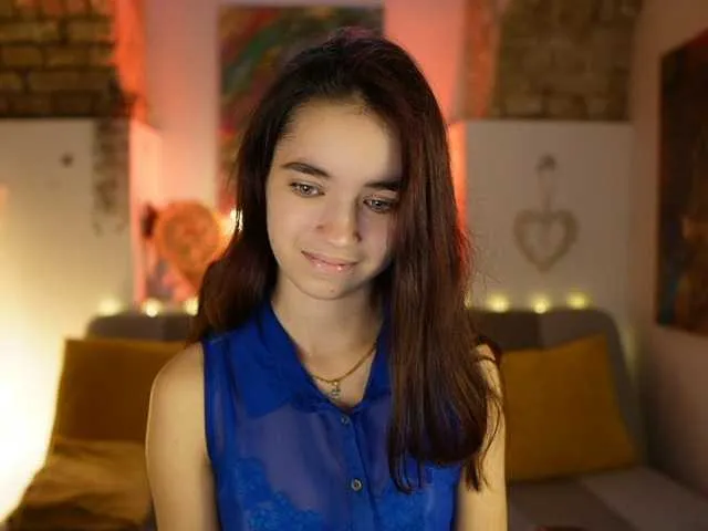 Live sex webcam photo for GiaPaige18 #290360546