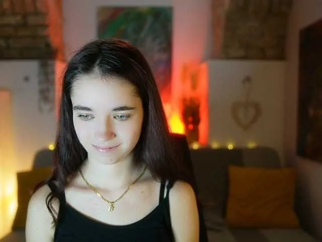 Live sex webcam photo for GiaPaige18 #290407642