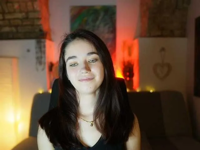 Live sex webcam photo for GiaPaige18 #290448360