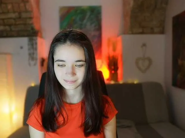 Live sex webcam photo for GiaPaige18 #290465736