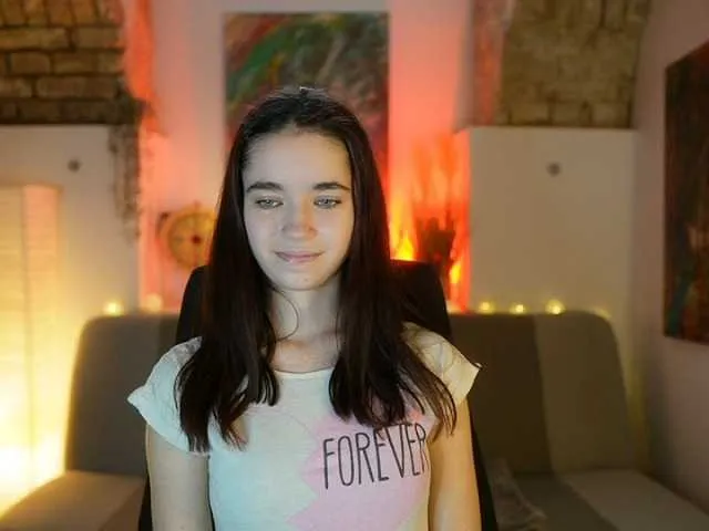 Live sex webcam photo for GiaPaige18 #290512705